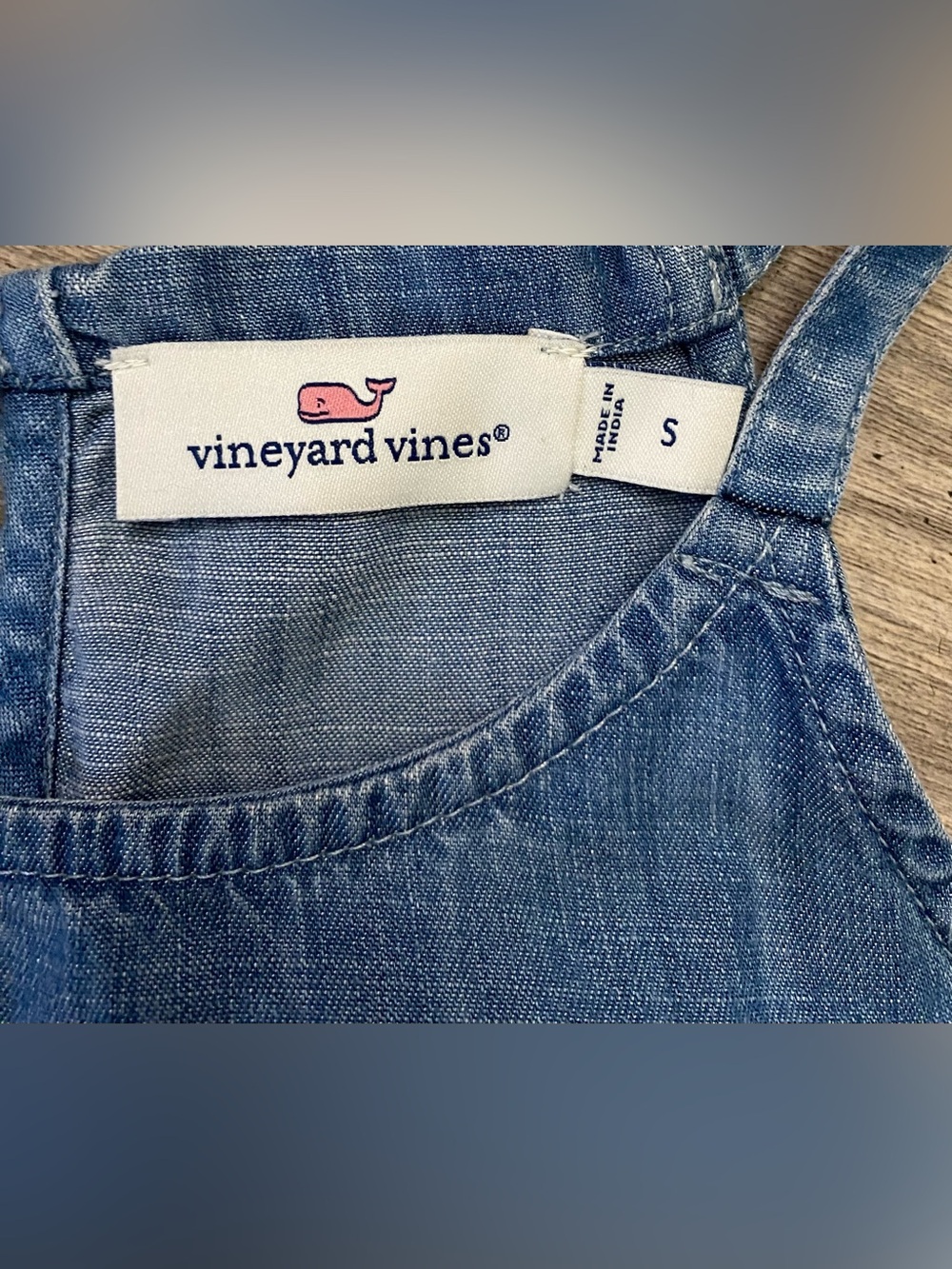 Vineyard Vines Chambray Blue Sleeveless Tank with White Embroidered Hem - Picture 2 of 10